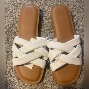 Women’s sandals